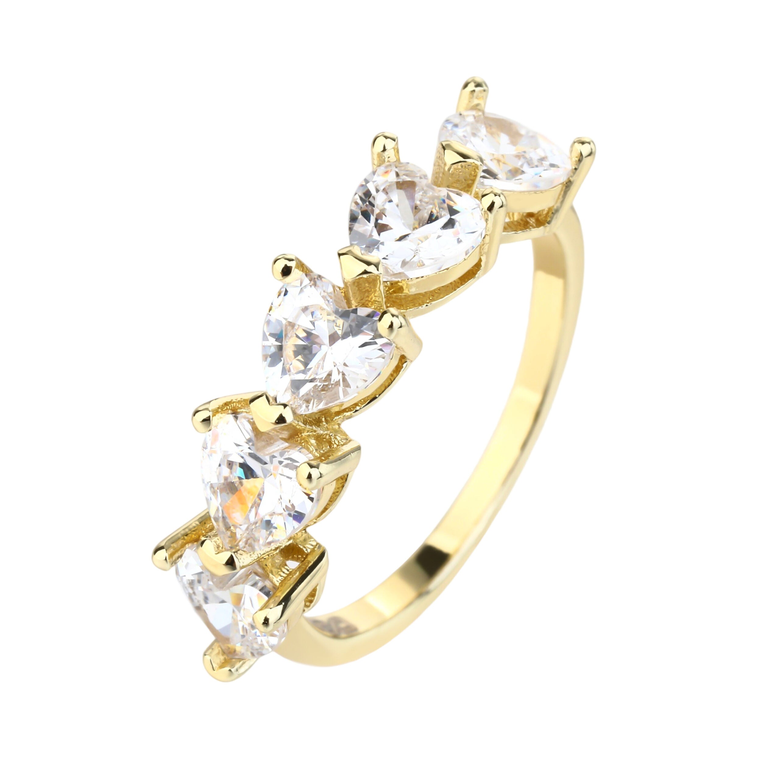 טבעת בציפוי זהב משובצת זירקונים - דגם לבבות